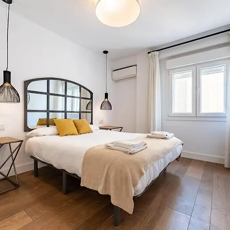 Super Central Malaga Flat With Terrace And Free Parking Zewnętrze zdjęcie